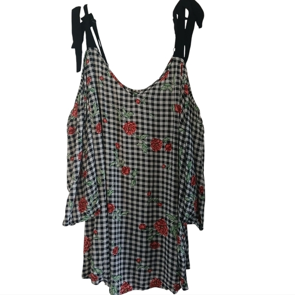 Torrid Tunic Top Cold Shoulder Black White Gingham Check Floral Accents Oversize - Picture 8 of 10